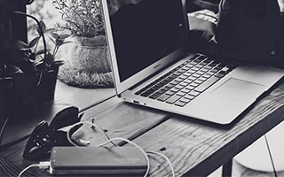 因火车撞击，知名球员不幸身亡！年仅48岁，曾效力利物浦、尤文图斯等豪门球队